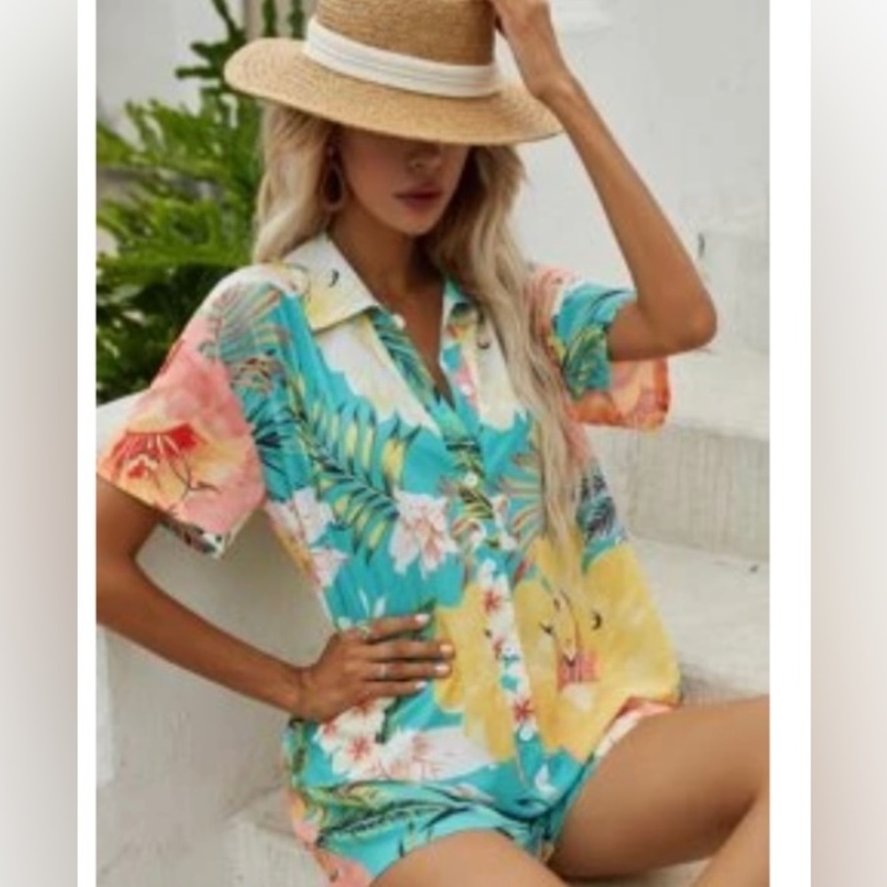 Womens Romper! Perfect for summer or vacay. Never worn.